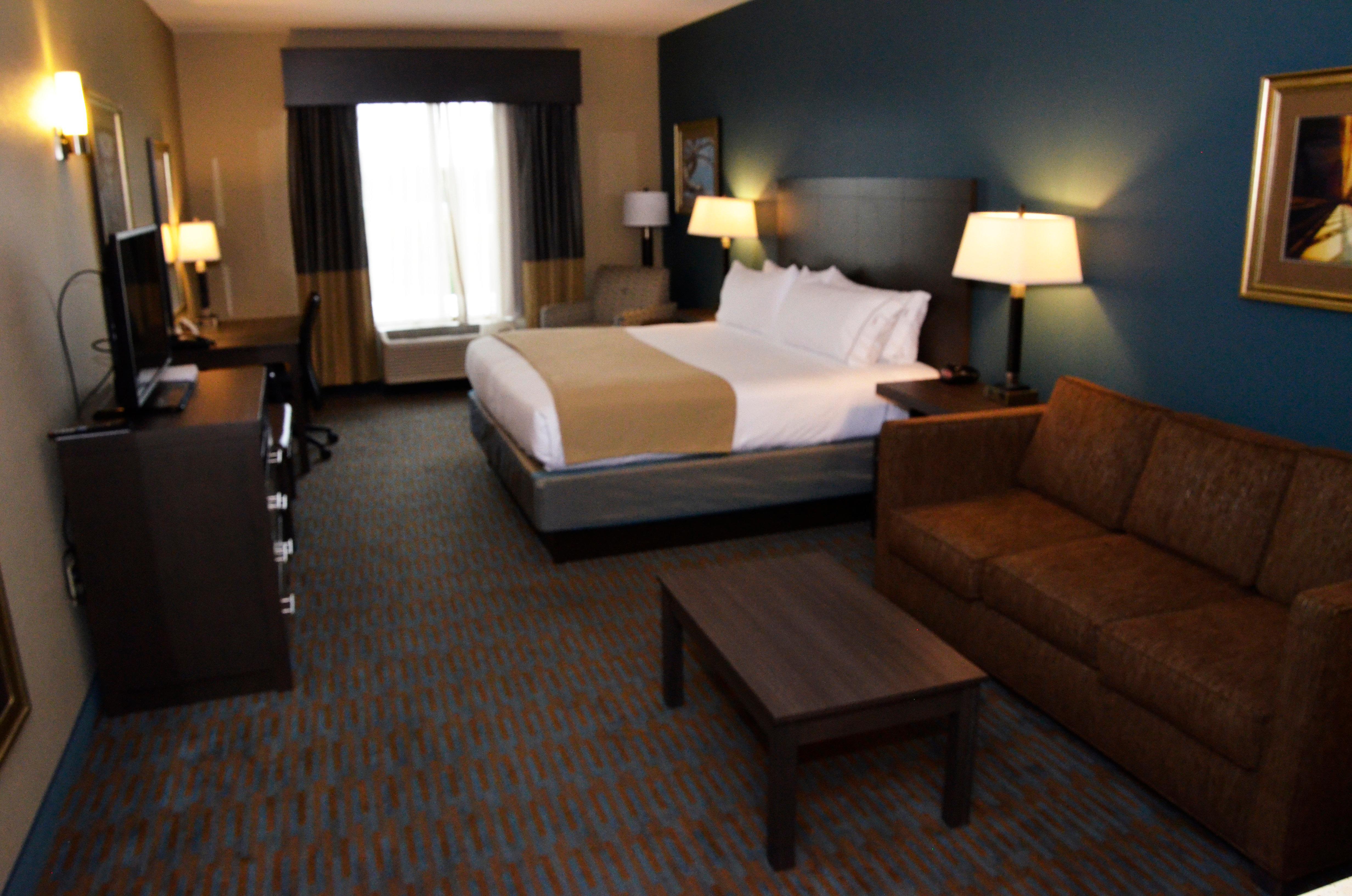 Holiday Inn Express Hotel & Suites Goldsboro - Base Area By Ihg Екстериор снимка