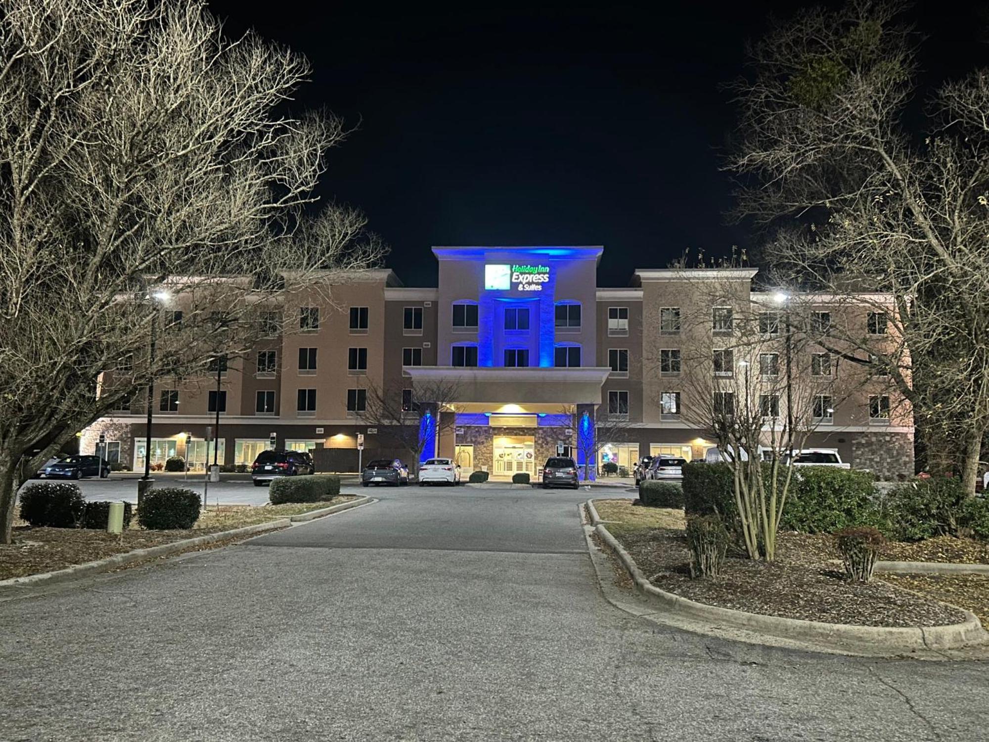 Holiday Inn Express Hotel & Suites Goldsboro - Base Area By Ihg Екстериор снимка