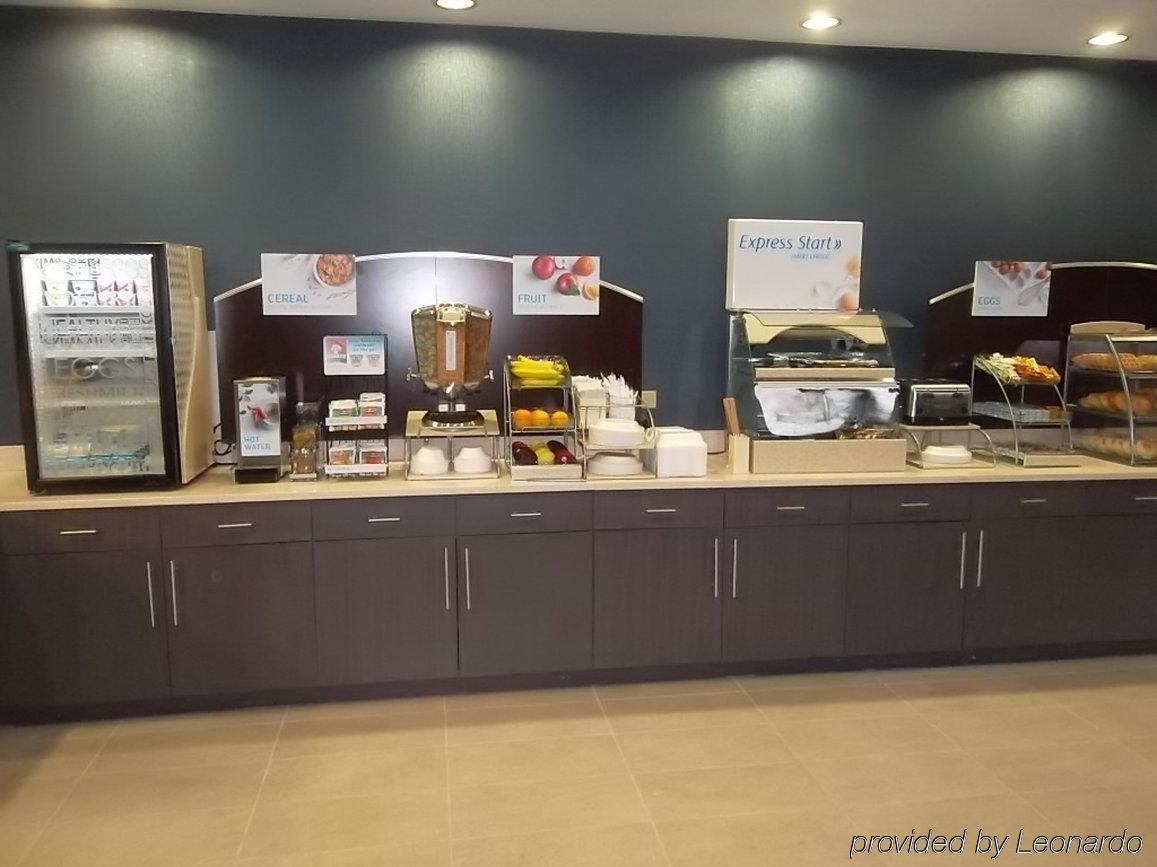 Holiday Inn Express Hotel & Suites Goldsboro - Base Area By Ihg Екстериор снимка